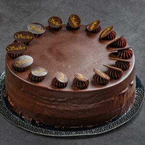 Pataki Cukrászda Érd - Sacher torta - Egész torták