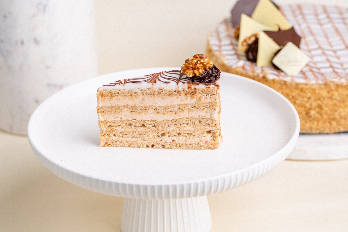 Pataki Cukrászda Érd Eszterházy torta 16 szeletes