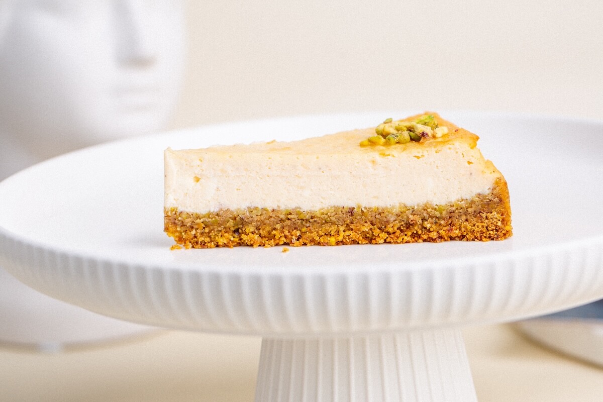 Pataki Cukrászda Érd - New York Pisztáciás sajttorta - tortaszelet - Tortaszeletek