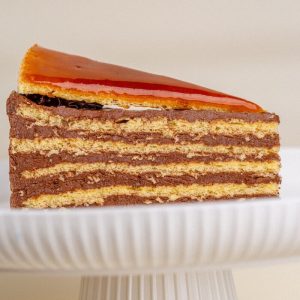 Pataki Cukrászda Érd dobos torta szelet