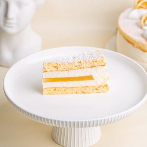 Pataki Cukrászda Érd Habkönnyű citrom torta szelet
