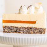 Pataki Cukrászda Érd Mákszemnyi barack torta szelet