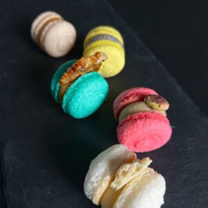 Pataki Cukrászda Érd - Macaron válogatás 8 db - Desszertek